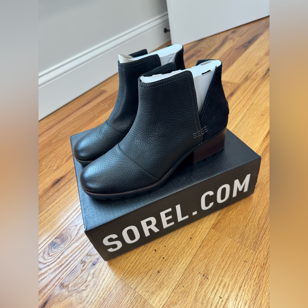 NIB Sorel Cate Cutout Boot Bootie Black Leather Suede 8.5 39.5 Block Heel